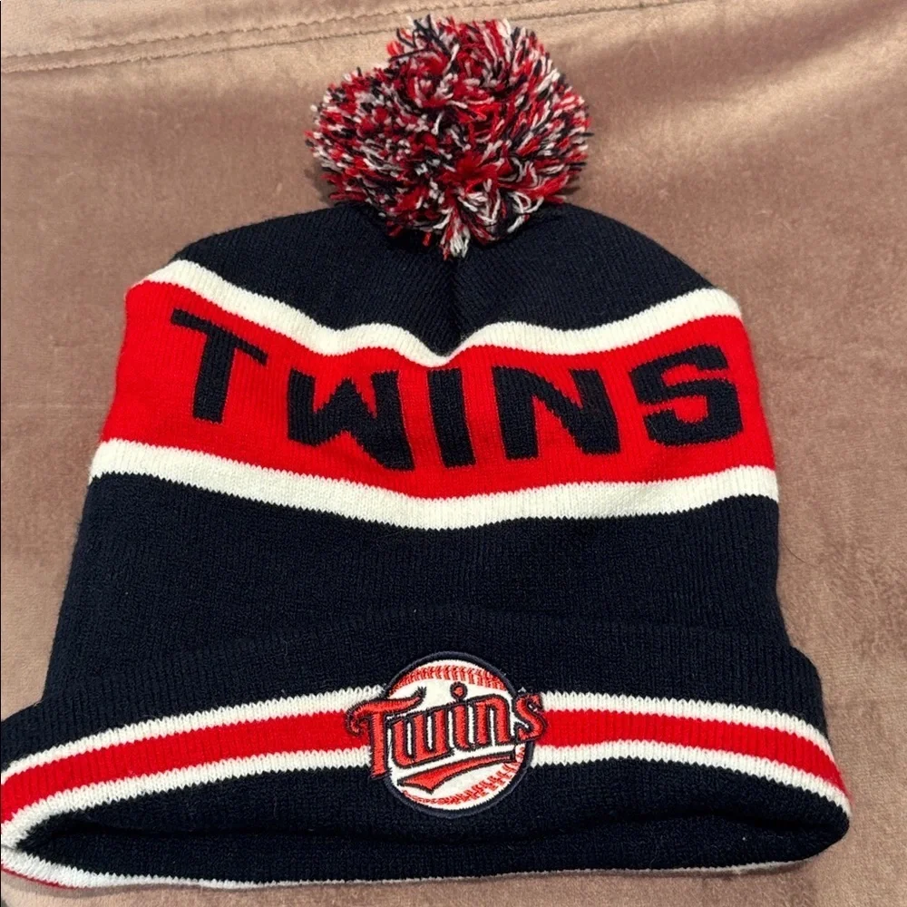 Melonwear Minnesota Twins Knit Red & Blue Beanie hat with Pom